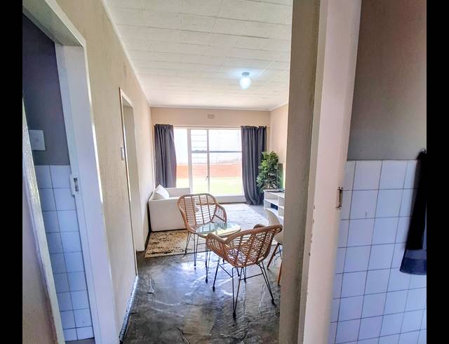 1 BEDROOM APARTMENT FOR SALE IN WINDSOR EAST